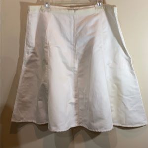 NWT Fully lined white skirt